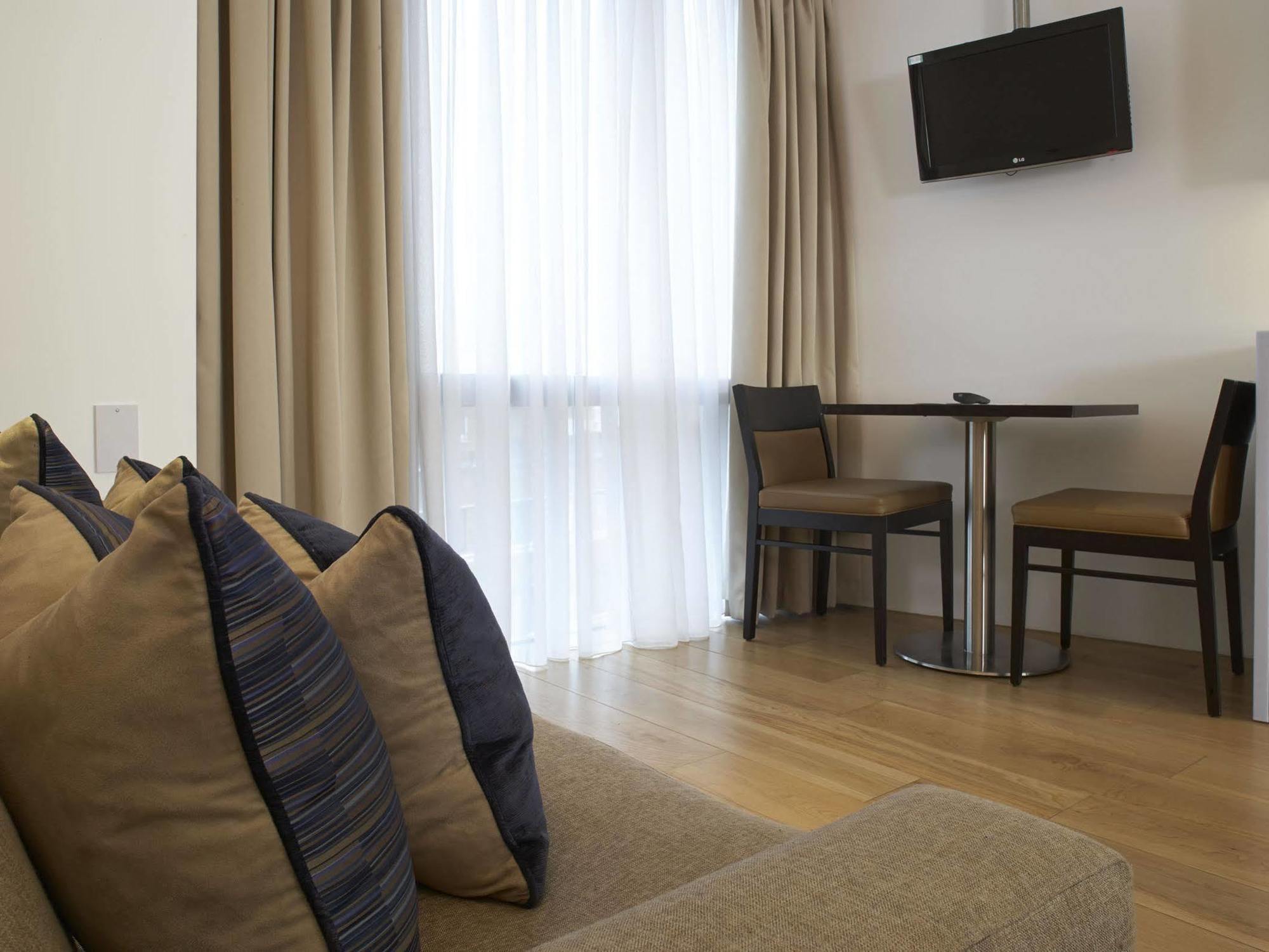 By Marriott Tower Bridge 4* Лондон